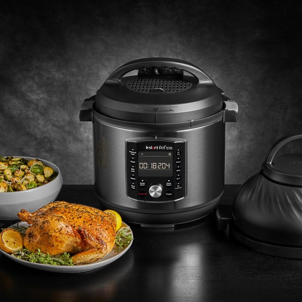 Pro Crisp & Air Fryer 8L Multi-Use Pressure Cooker and Air Fryer - Instant Pot