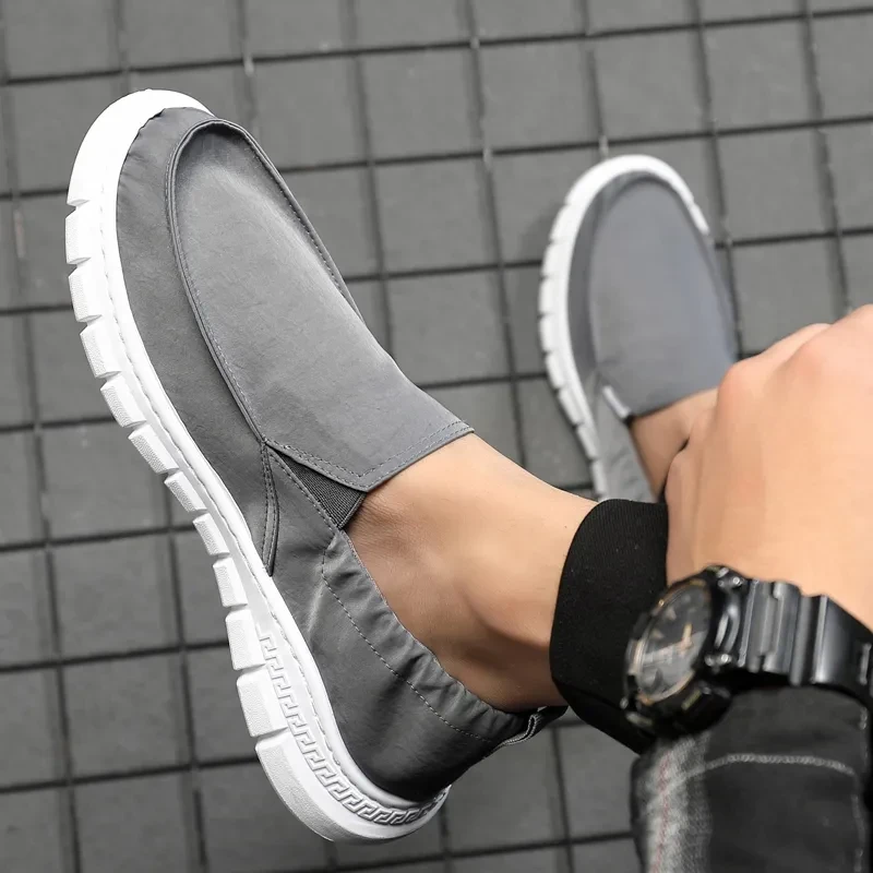 High quality waterproof casual shoes for men