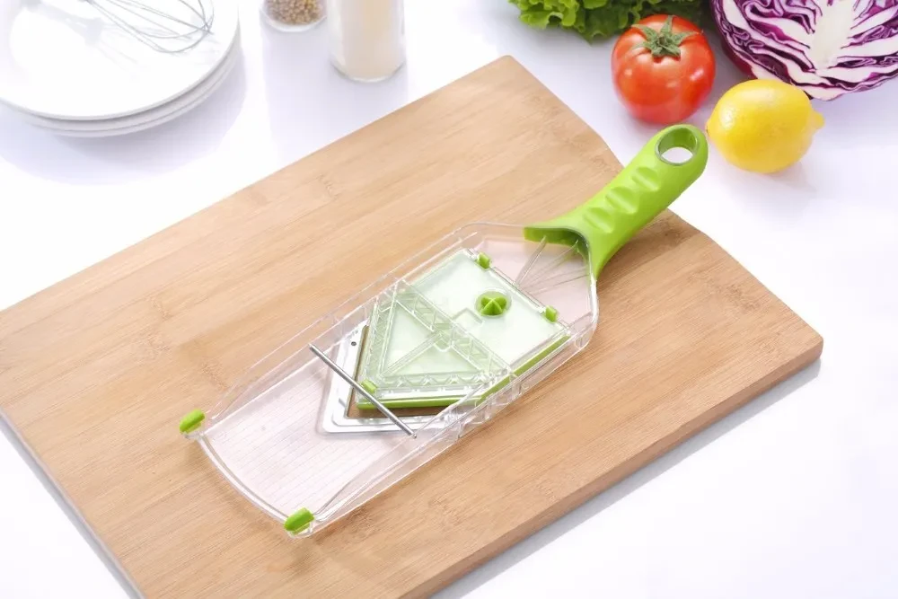 Multifunctional vegetable cutter