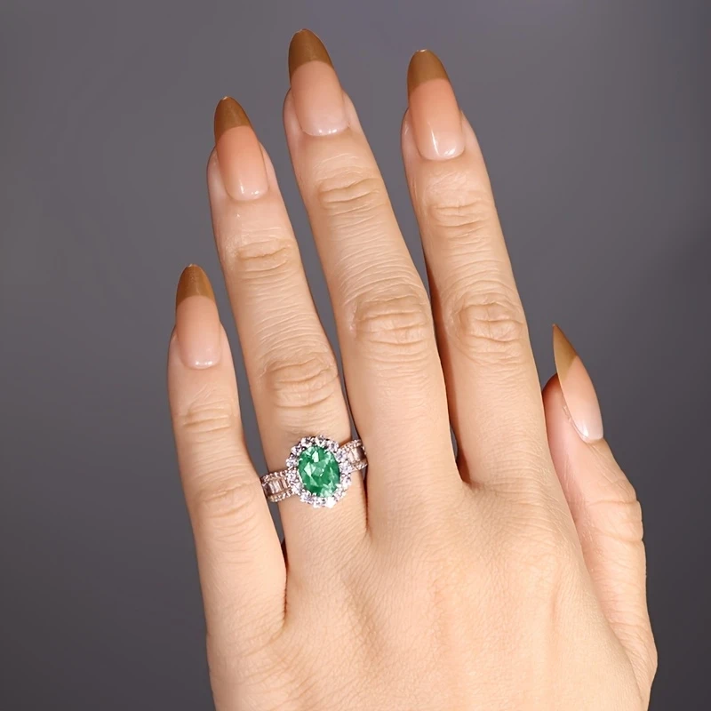 Elegant S925 Silver Ring with 0.4 Carat Green Gemstone – Vintage Arabian Style, Perfect for Daily Wear, Parties, and Holidays, Ideal Gift for Women