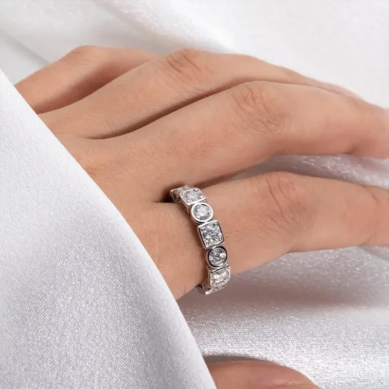 Elegant S925 Silver Ring with Multi-Faceted Cubic Zirconia – Timeless Square and Round Design for Women, Perfect for Engagements, Weddings, and Special Occasions