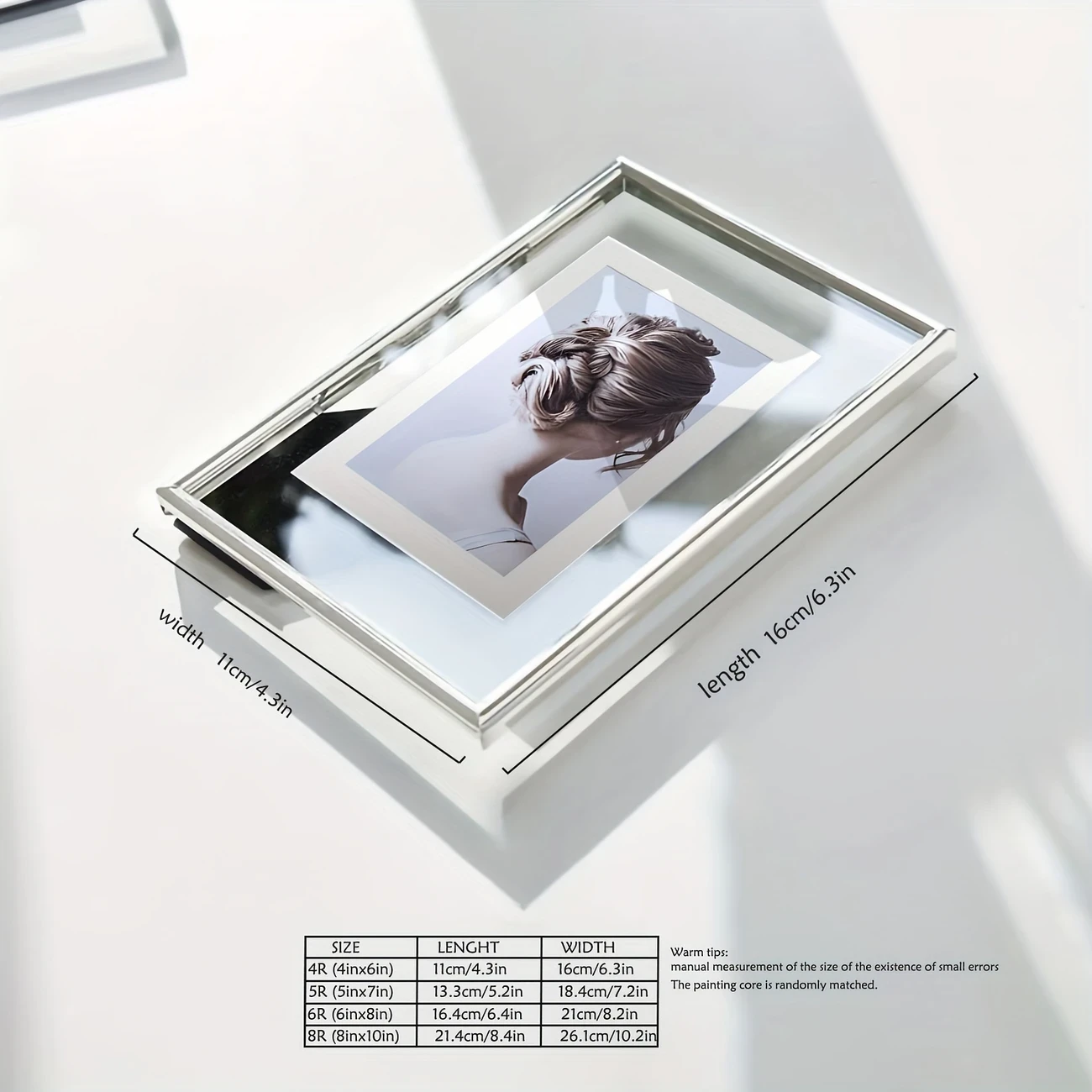 Classic and Simple Retro Style Metal Photo Frame – A Timeless Way to Display Your Memories