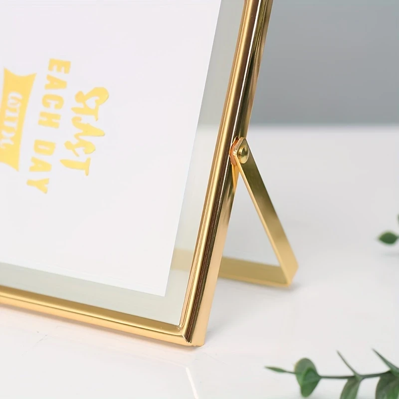 Elegant Golden Floating Photo Frame – A Stunning Display for Your Cherished Memories