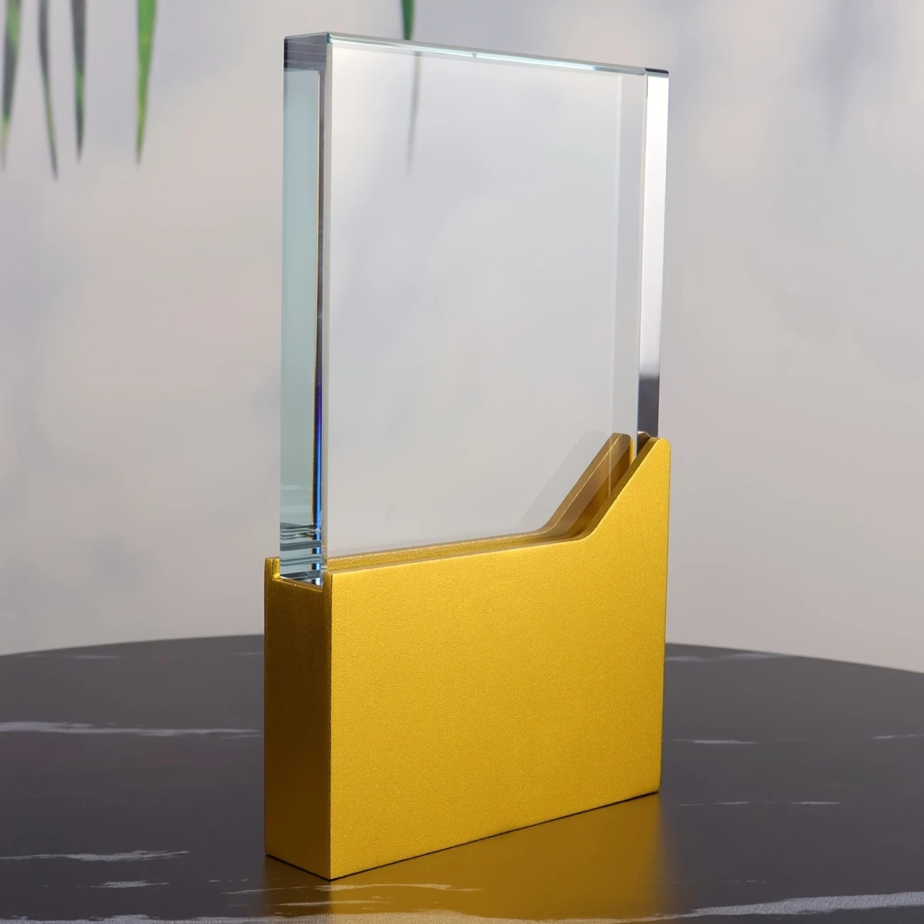 1pc Custom Crystal Glass Frame with Matte Metal Base – Contemporary Rectangular Picture Frame for Office & Home Decor, Ideal for Pet Memorials, Weddings, Graduations, Valentine’s Day, Mother’s Day, Thanksgiving, Teacher’s Day, Father’s Day Gifts, Pet Memo