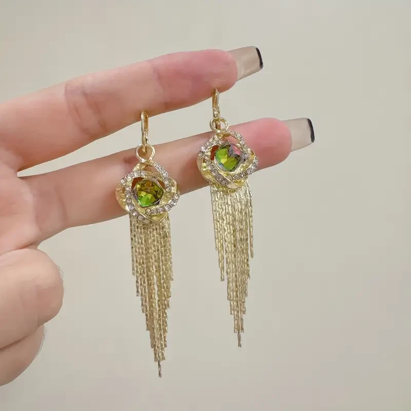 Elegant Golden Tassel Earrings with Sparkling Synthetic Zirconia Stones – Perfect for Parties, Everyday Fashion, and Gift-Giving