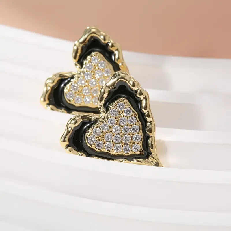 1 Pair of Women’s Fashion Earrings – Heart-Shaped, Stainless Steel, Hypoallergenic – Perfect for the Beach, Party, and Vacation