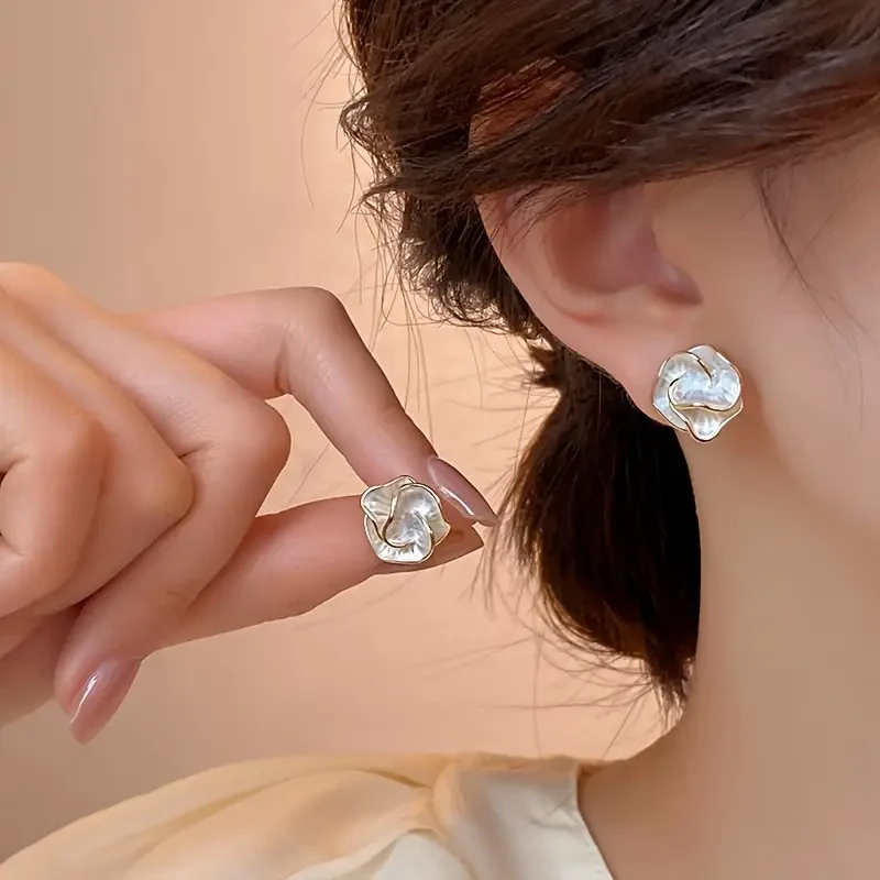 Elegant Camellia Flower Stud Earrings – Vintage Style, Alloy with 925 Silver Ear Post, Women's Fashion Jewelry, All-Season Accessory for Daily & Vacation Wear