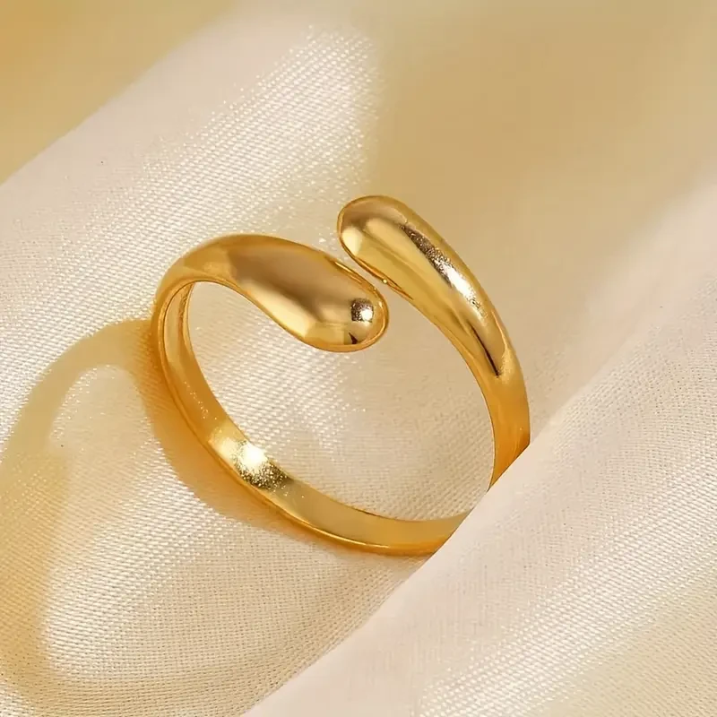 Elegant Golden-Tone Stainless Steel Open Ring – A Refined Statement for the Modern Woman