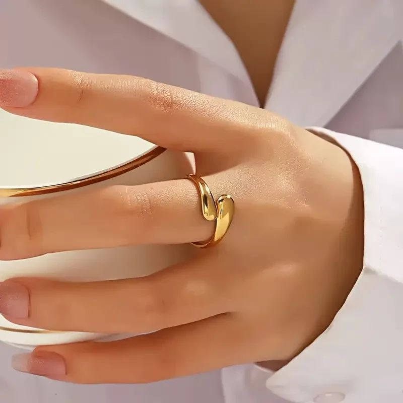Elegant Golden-Tone Stainless Steel Open Ring – A Refined Statement for the Modern Woman