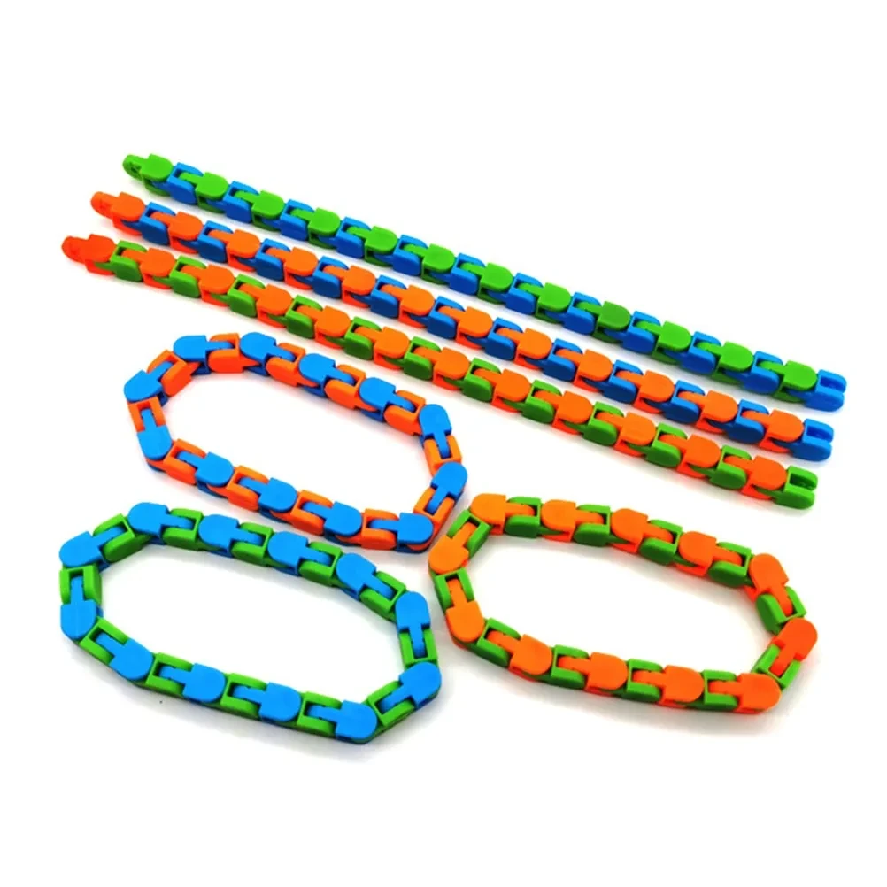 Fidget chain plastic