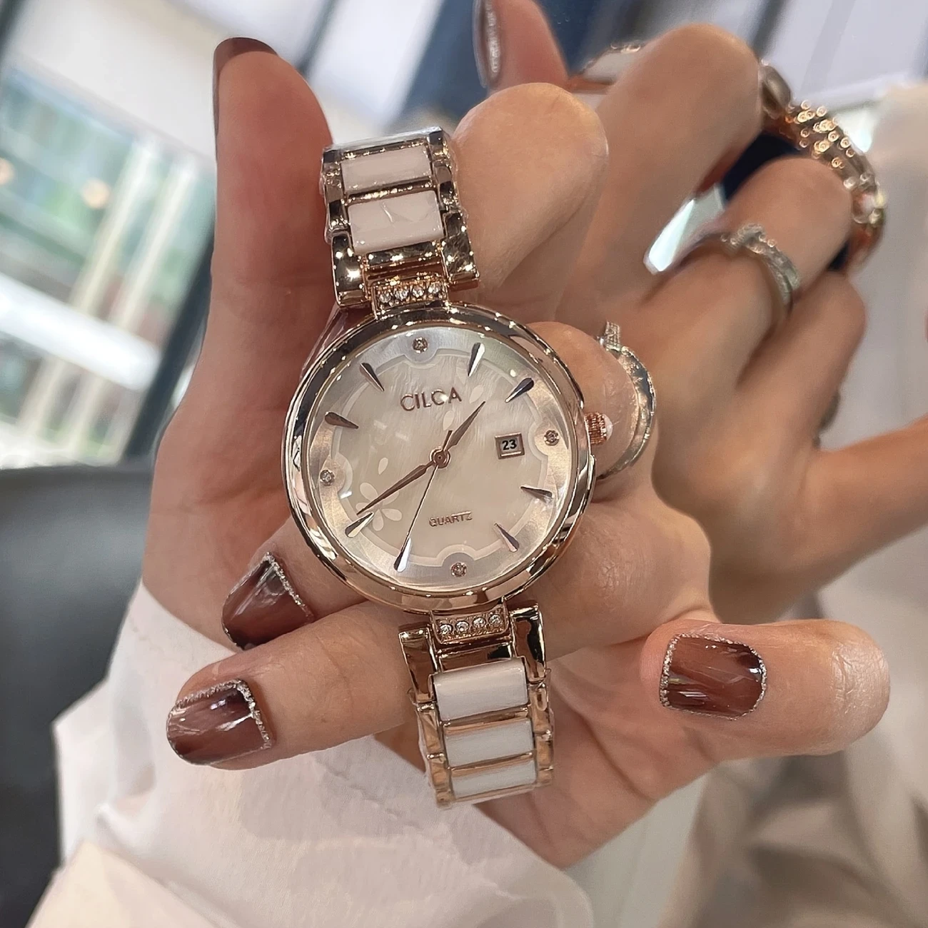 CILOA Elegant Women's Watch – Ceramic Band, Stainless Steel Case, Quartz Movement, Fashionable and Luxurious Accessory