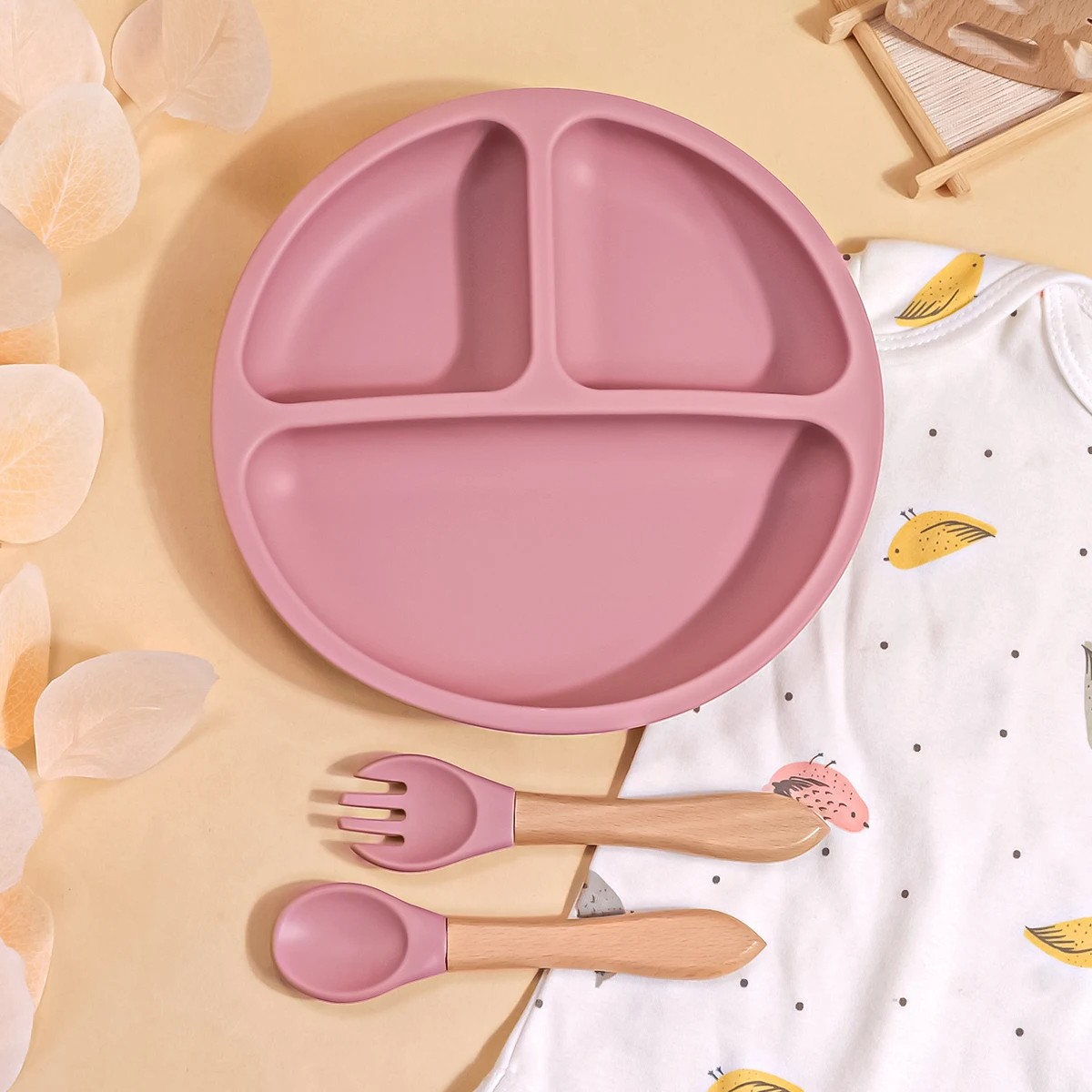 Silicone Baby Feeding Set – BPA-Free Suction Bowl, Divided Plate, Spoon, Fork & Bibs