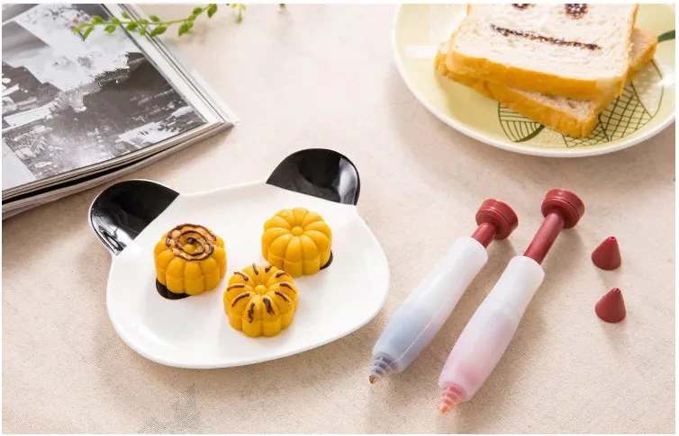 Chocolate Pen for Cake Decorating