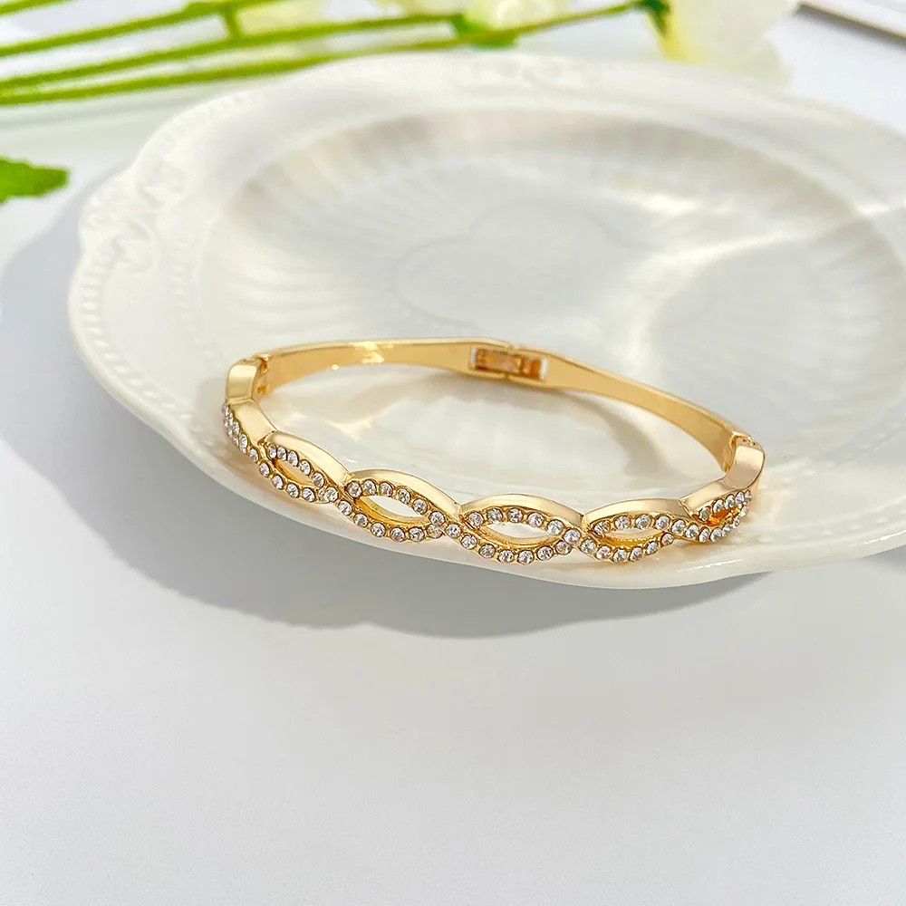 Tiny Heart-Shaped Cartilage Earrings