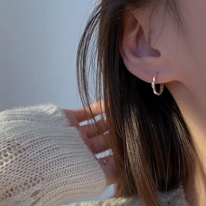 925 Sterling Silver Round Earrings – Simple Inlaid Design for Women