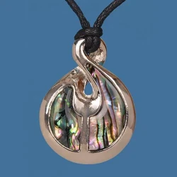 Pāua Twist Pendant
