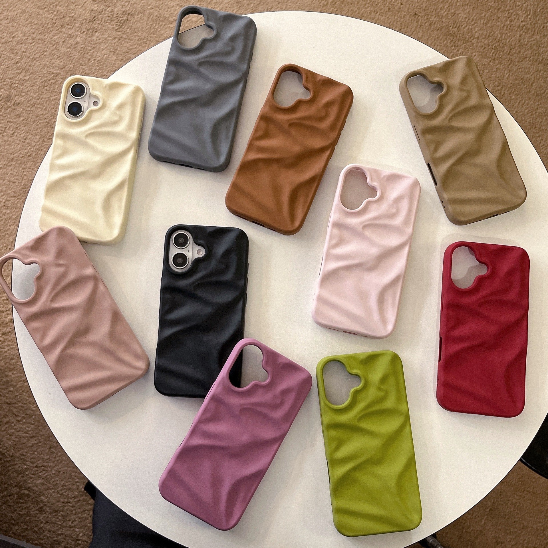 High-Grade Three-dimensional Pleated Pattern New Phone Case