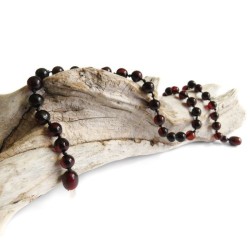 Collar de ámbar para la dentición | Cereza pulida | Hecho en Nueva Zelanda