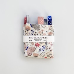 Manta Tag-Me-Blankie | Blush Meadow | Hecho en Nueva Zelanda