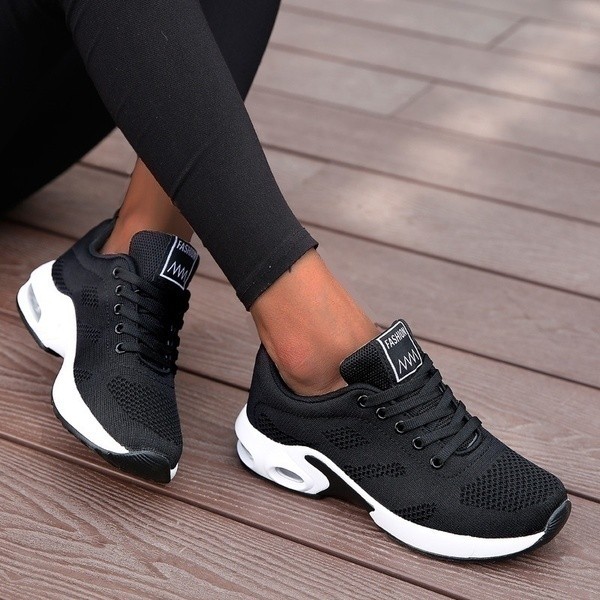 Zapatos bonitos de mujer