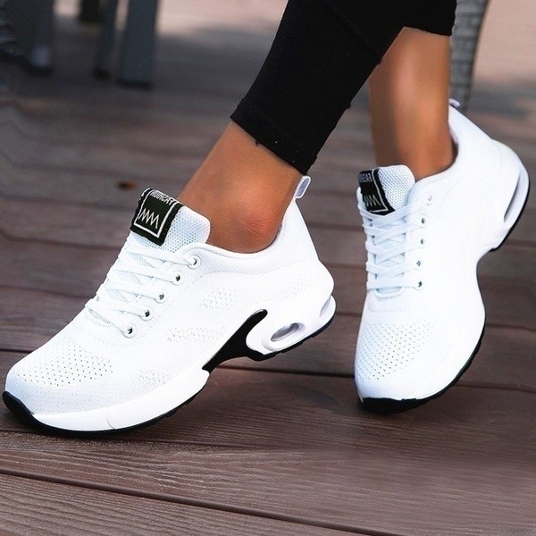 Zapatos bonitos de mujer