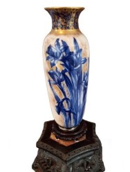 Jarrón de narcisos Royal Doulton: Magnificencia en el arte cerámico
