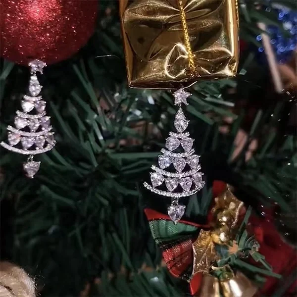 Pendientes brillantes de árbol de Navidad
