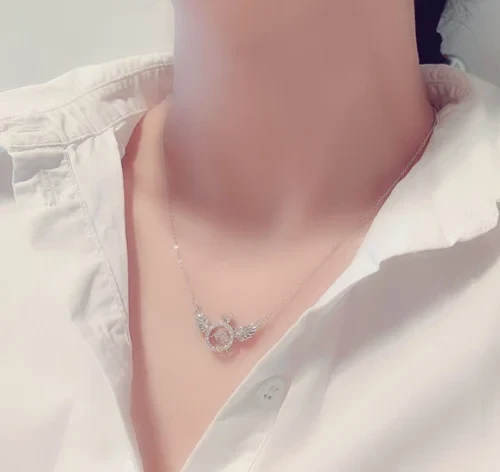 Collar de alas de ángel