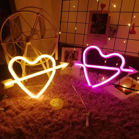 Neón LED de corazón de Cupido