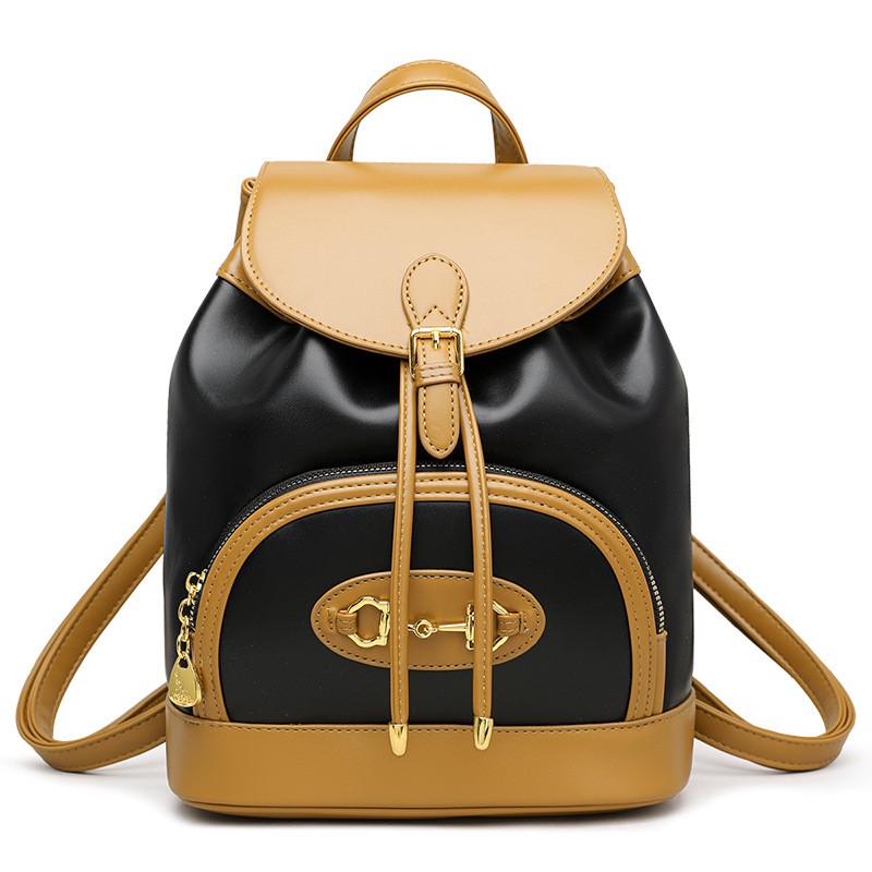 Mochila de piel de lujo para mujer con elegante detalle de tirador