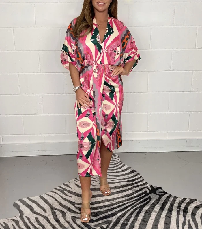 Vestido midi tipo kimono estampado