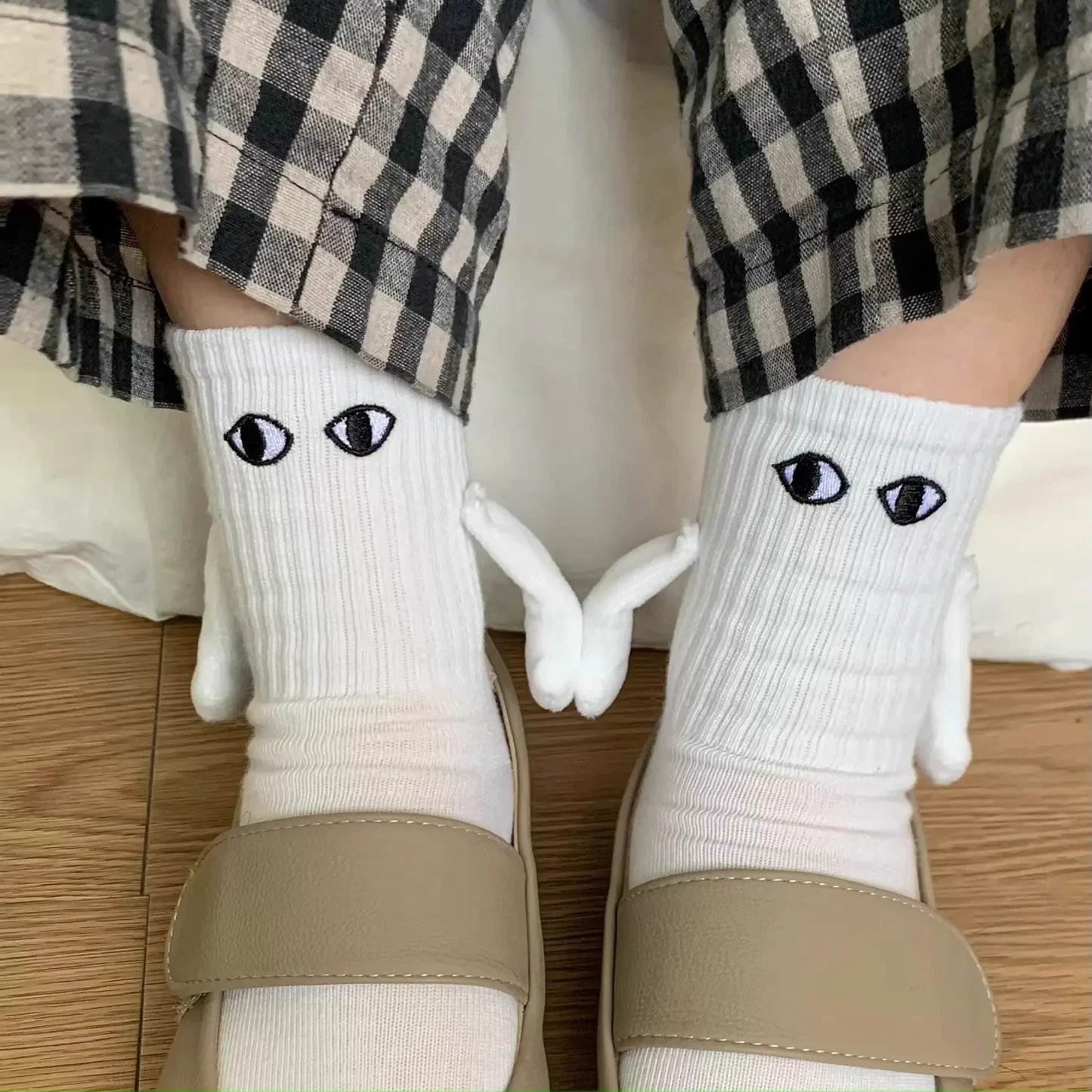 Calcetines mano en mano de TeesNMerch: ¡conviértete en Solemates para siempre!