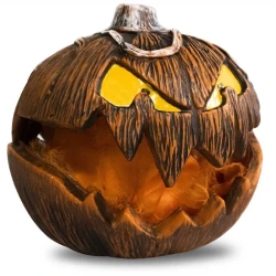 Calabaza aterradora de Halloween con luces