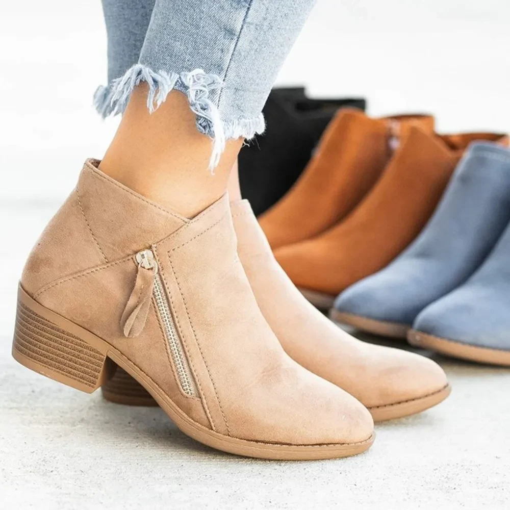 Botines de tacón medio de ante nuevos de otoño