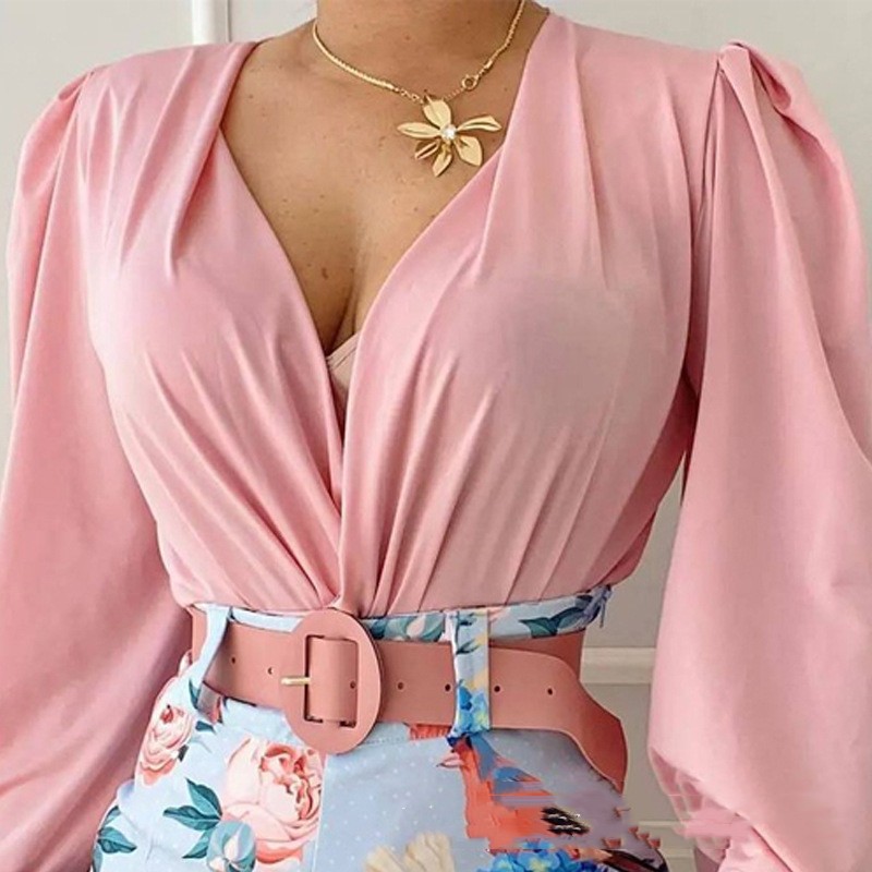 Conjunto de blazer y pantalones cortos de manga larga con estampado floral
