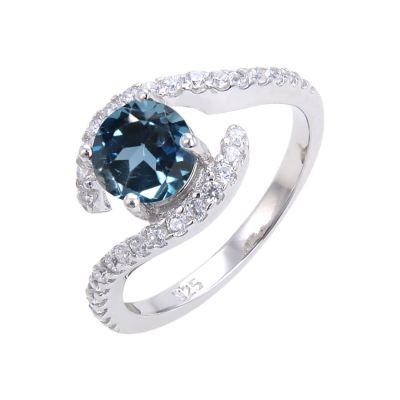 Impresionante colección de anillos de plata con piedras preciosas: ideales para cualquier ocasión.
