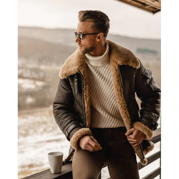 FrostGuard: Chaqueta polar táctica