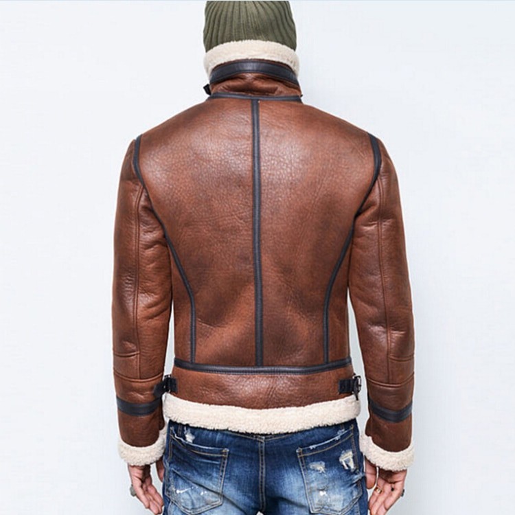 FrostGuard: Chaqueta de cuero con cuello alto y forro de piel