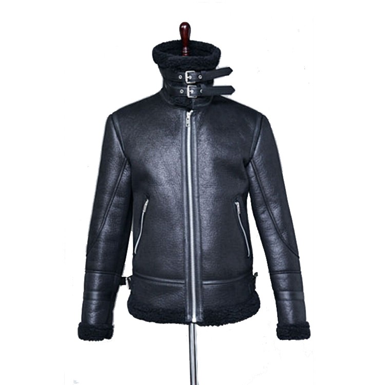 FrostGuard: Chaqueta de cuero con cuello alto y forro de piel