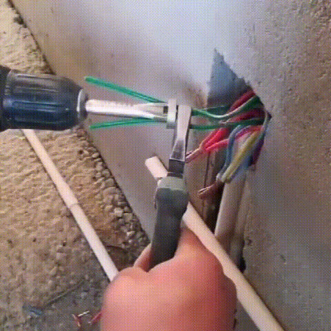 Herramienta para pelar y torcer cables