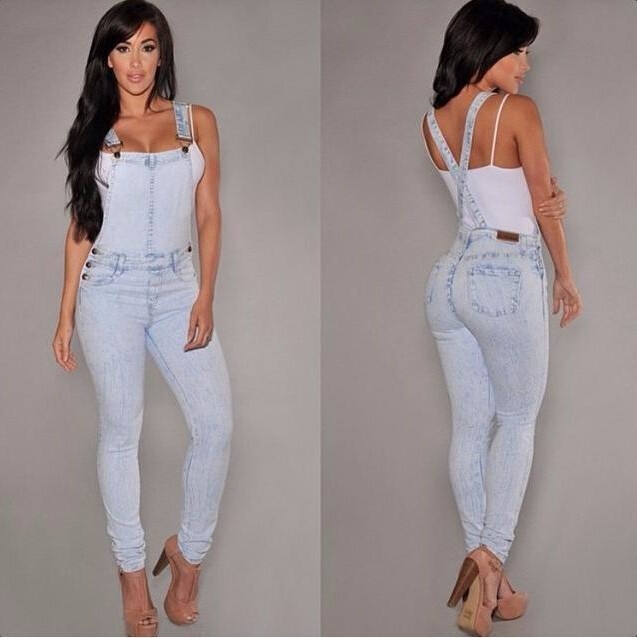 Monos vaqueros rotos con estilo para mujer