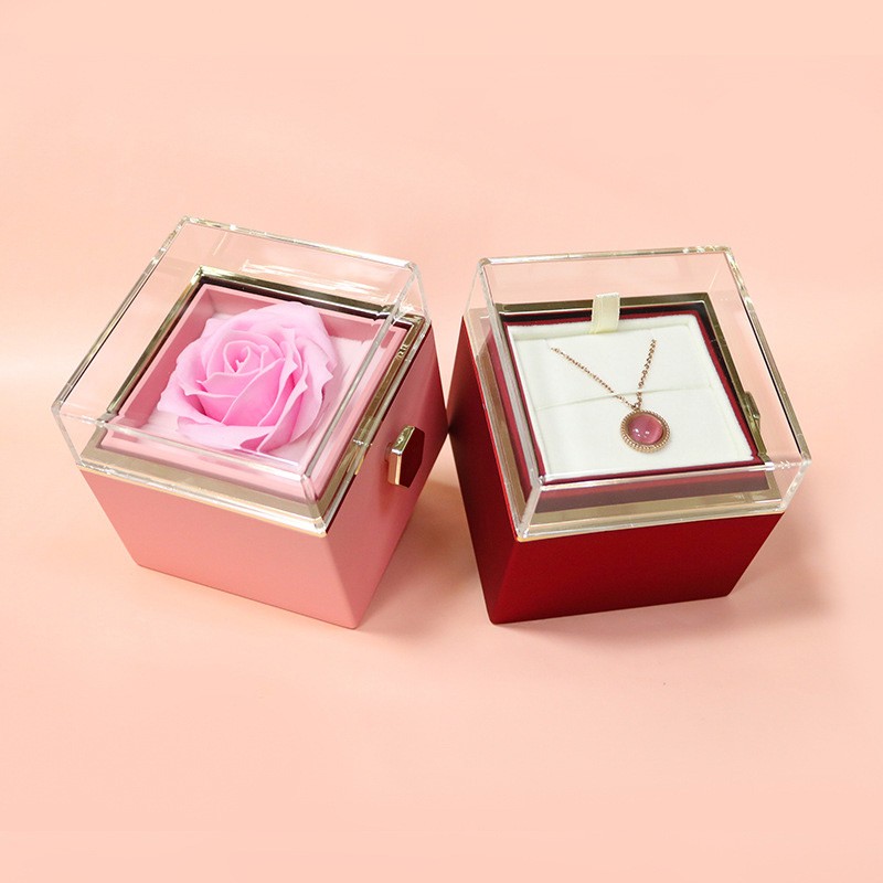 Nueva vitrina giratoria para joyas de San Valentín con rosa eterna