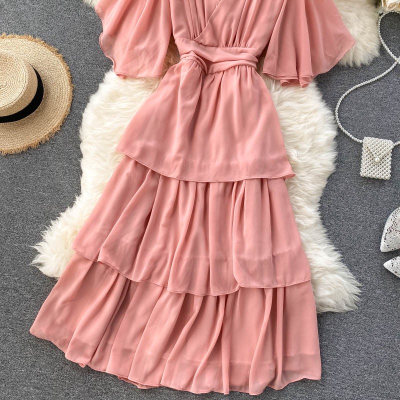 Vestido sexy de cuello acampanado con espalda descubierta