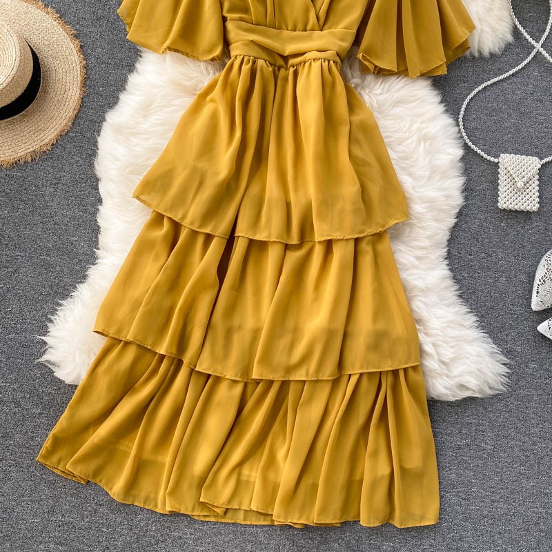 Vestido sexy de cuello acampanado con espalda descubierta
