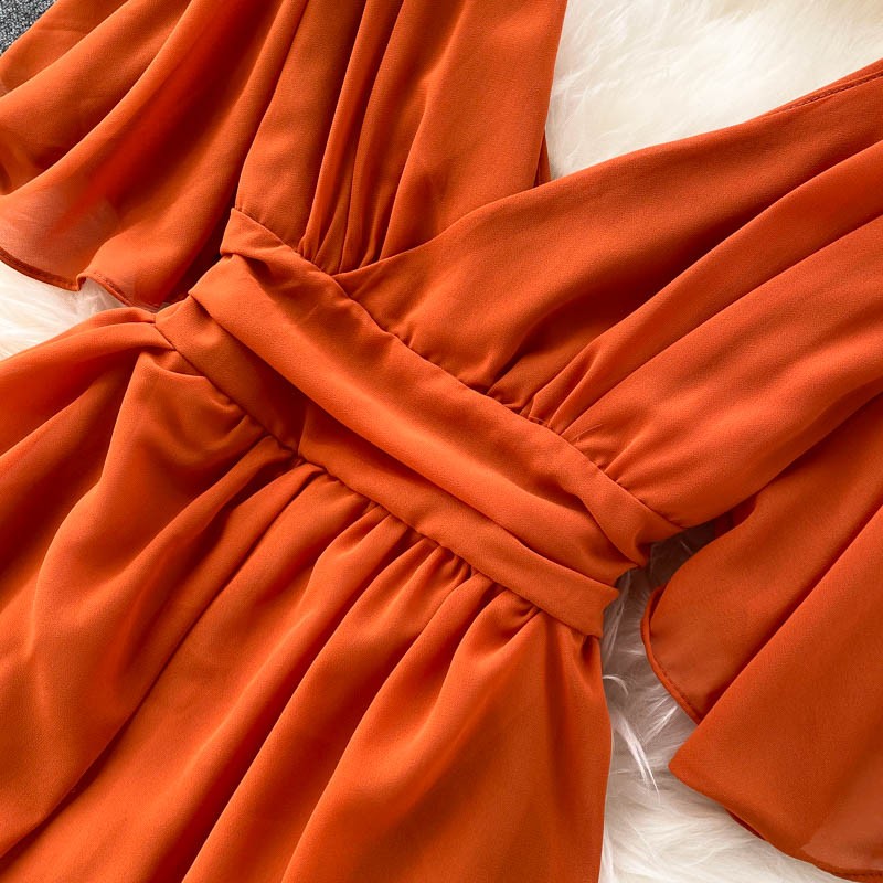 Vestido sexy de cuello acampanado con espalda descubierta