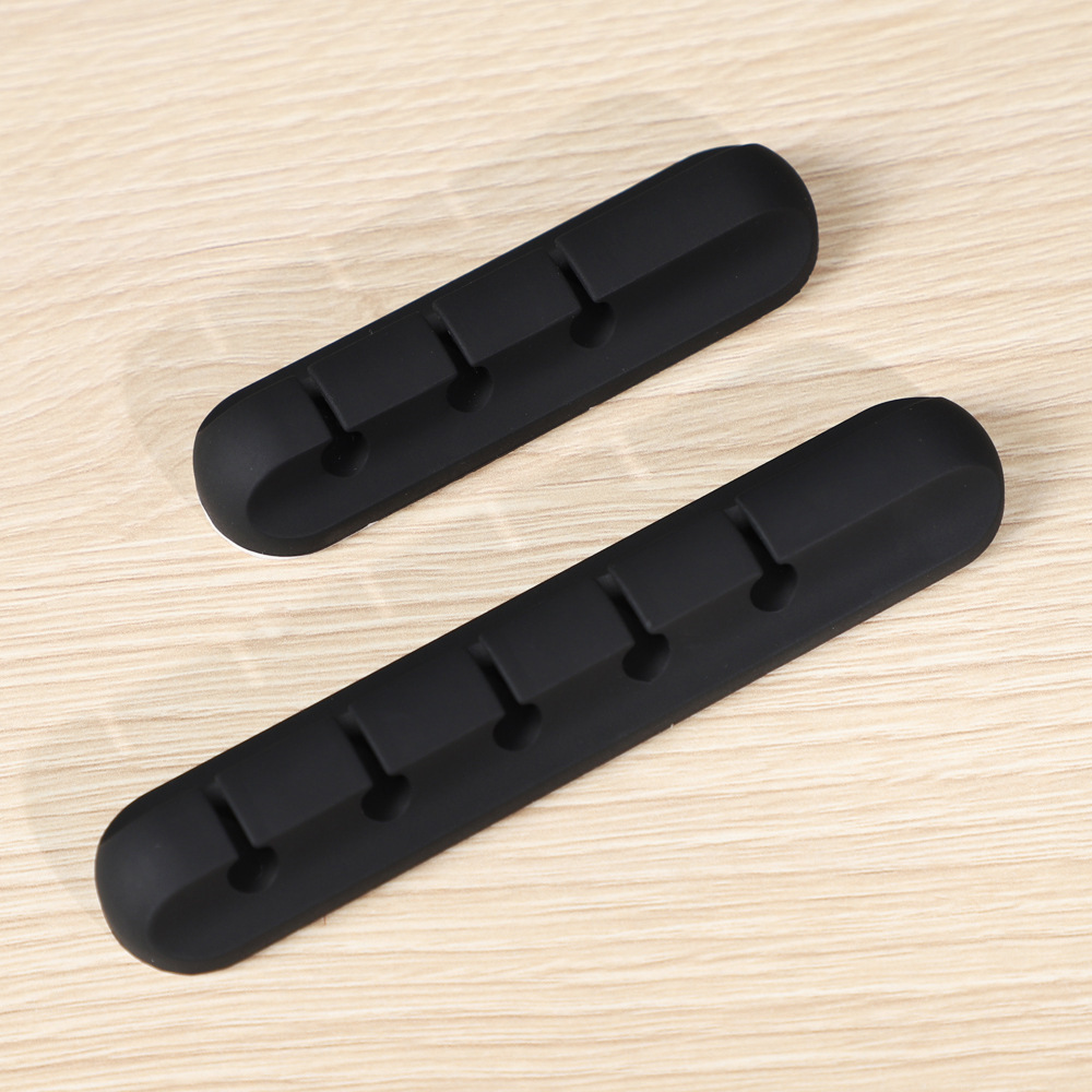 Organizador de cables de escritorio elegante y negro: organiza tu espacio de trabajo