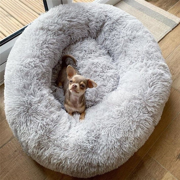 Cama mullida para mascotas con forma de dona