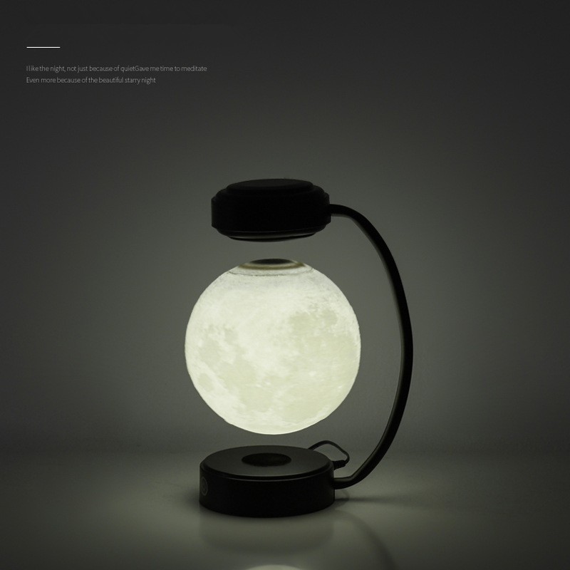 Esfera de luz de luna levitando