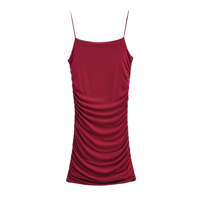 Vestido plisado con capas sensuales