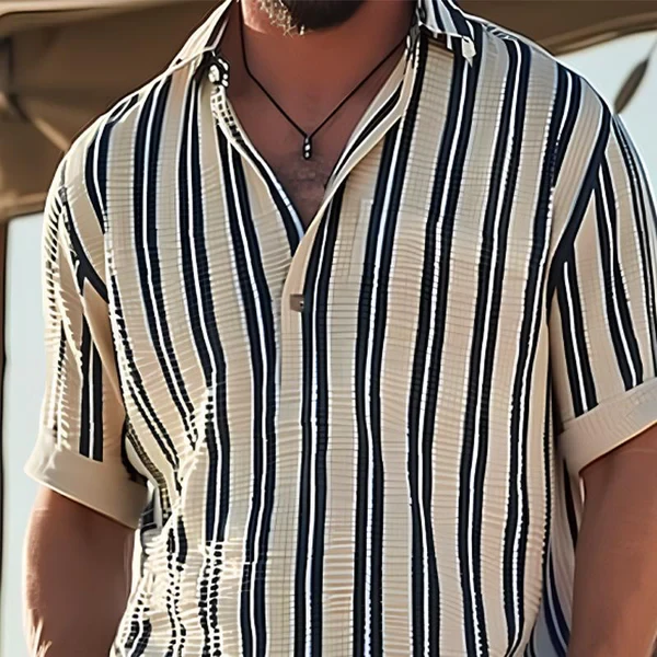 Camisa de manga corta con cuello en V y solapa a rayas para hombre